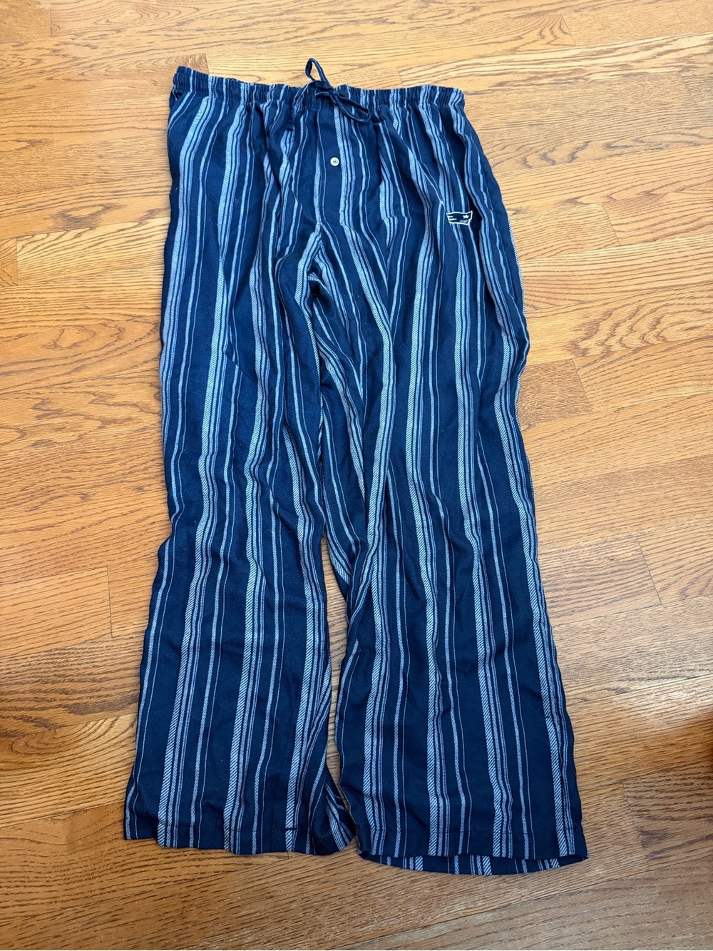 NFL Men’s New England Patriots Navy and Light Blue Striped Lounge Pants